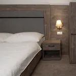 Wellness Vendégház Tavas